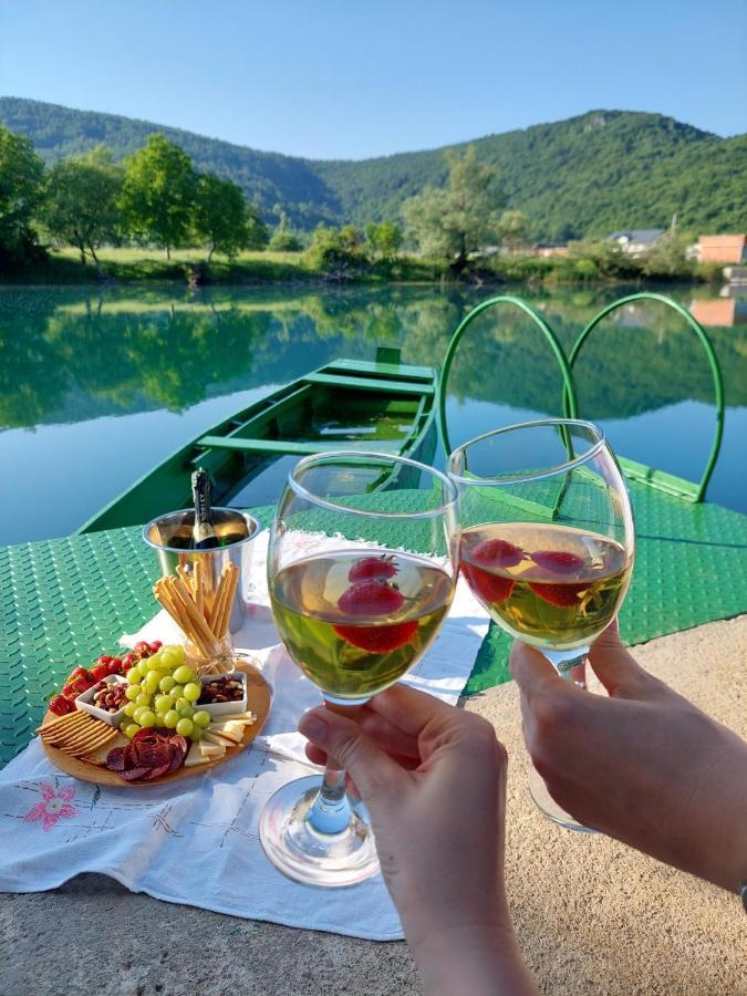 La Reina Una Villa Bihac Luaran gambar